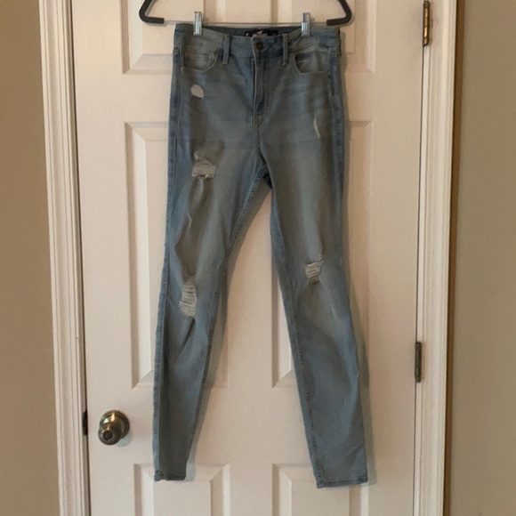 Hollister High-Rise Super Skinny Distressed Jeans - Picture 1 of 5